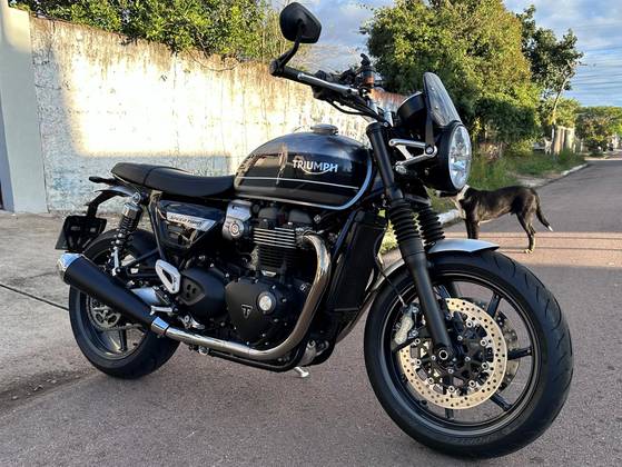 TRIUMPH SPEED TWIN 